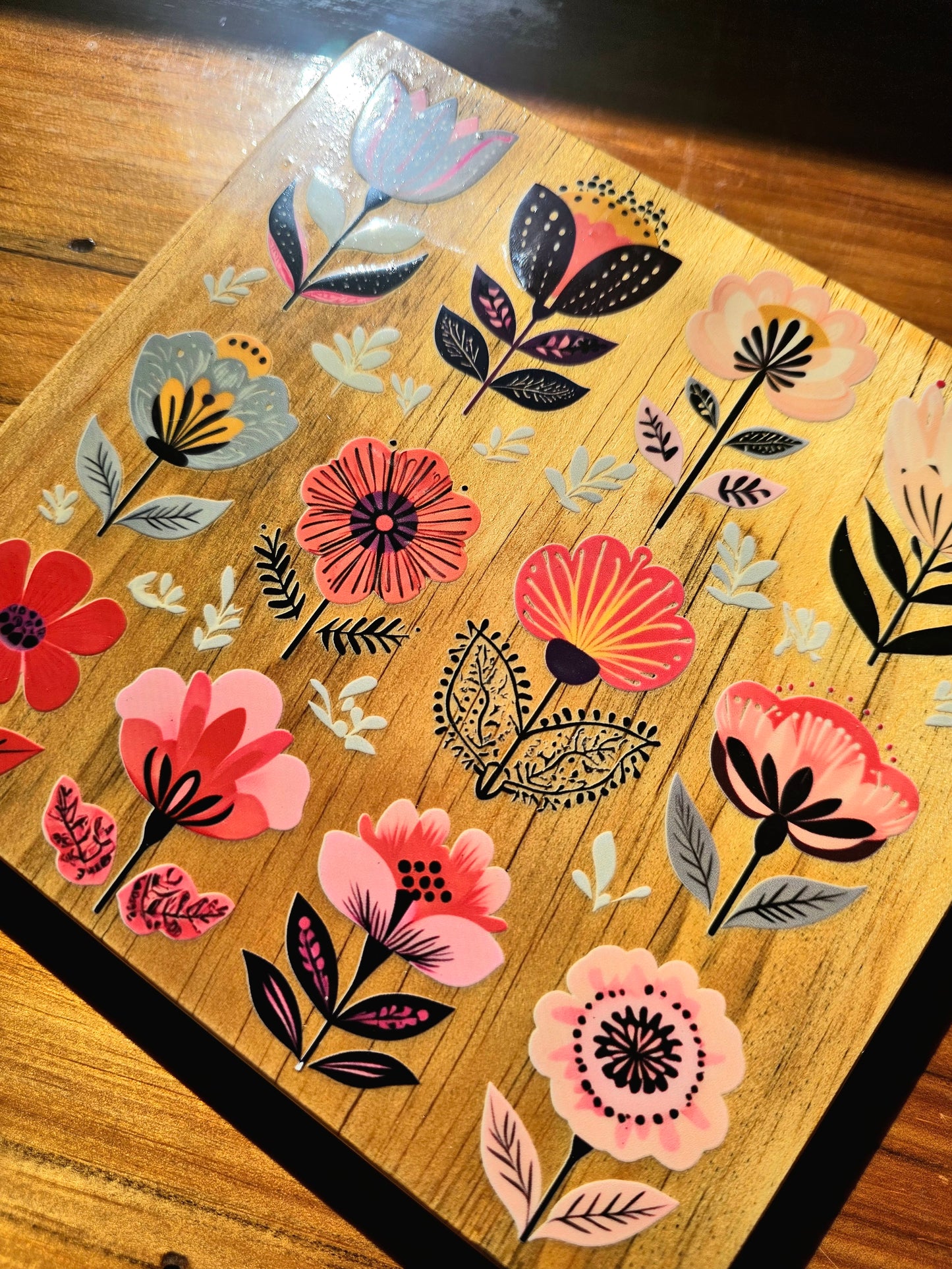 WOODEN FLORAL SIGN. Handmade. PLANTS. Scandinavian. wall décor. Glossy. cute. Plant room. bright colors.