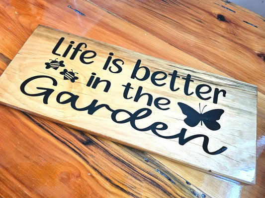 WOODEN Garden SIGN. Handmade. Bees. Garden life. wall décor. Glossy. cute. outside garden.